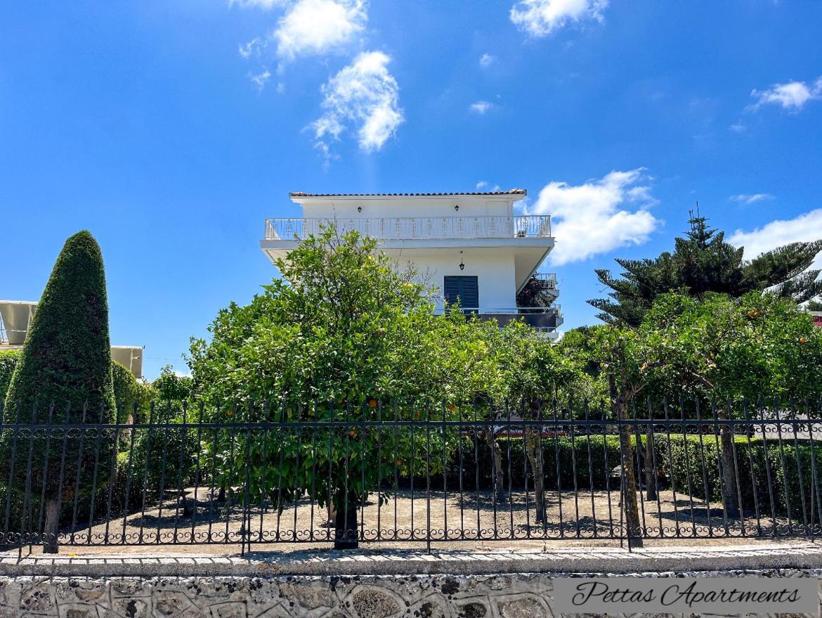 Pettas Apartments Zakynthos Town Exterior photo