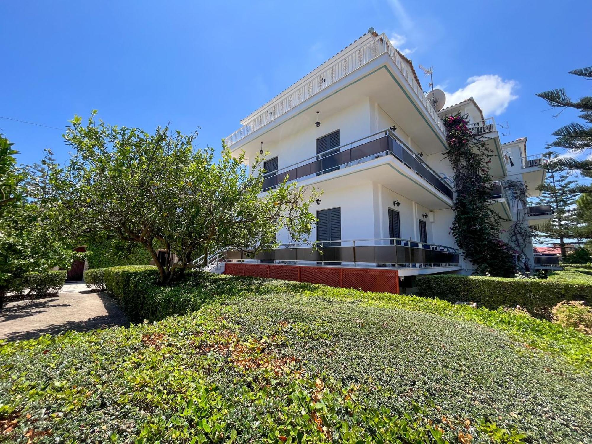 Pettas Apartments Zakynthos Town Exterior photo