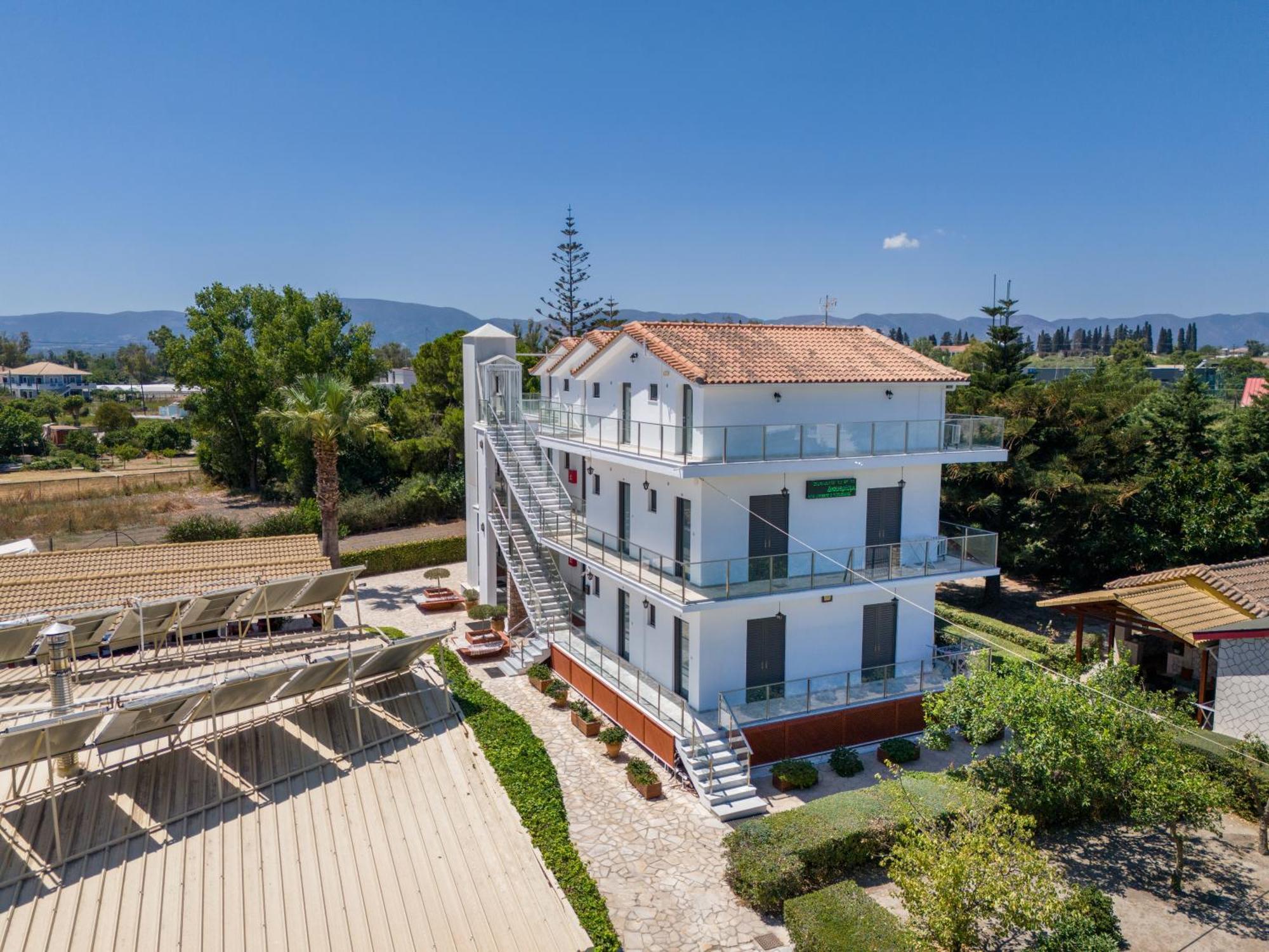 Pettas Apartments Zakynthos Town Exterior photo