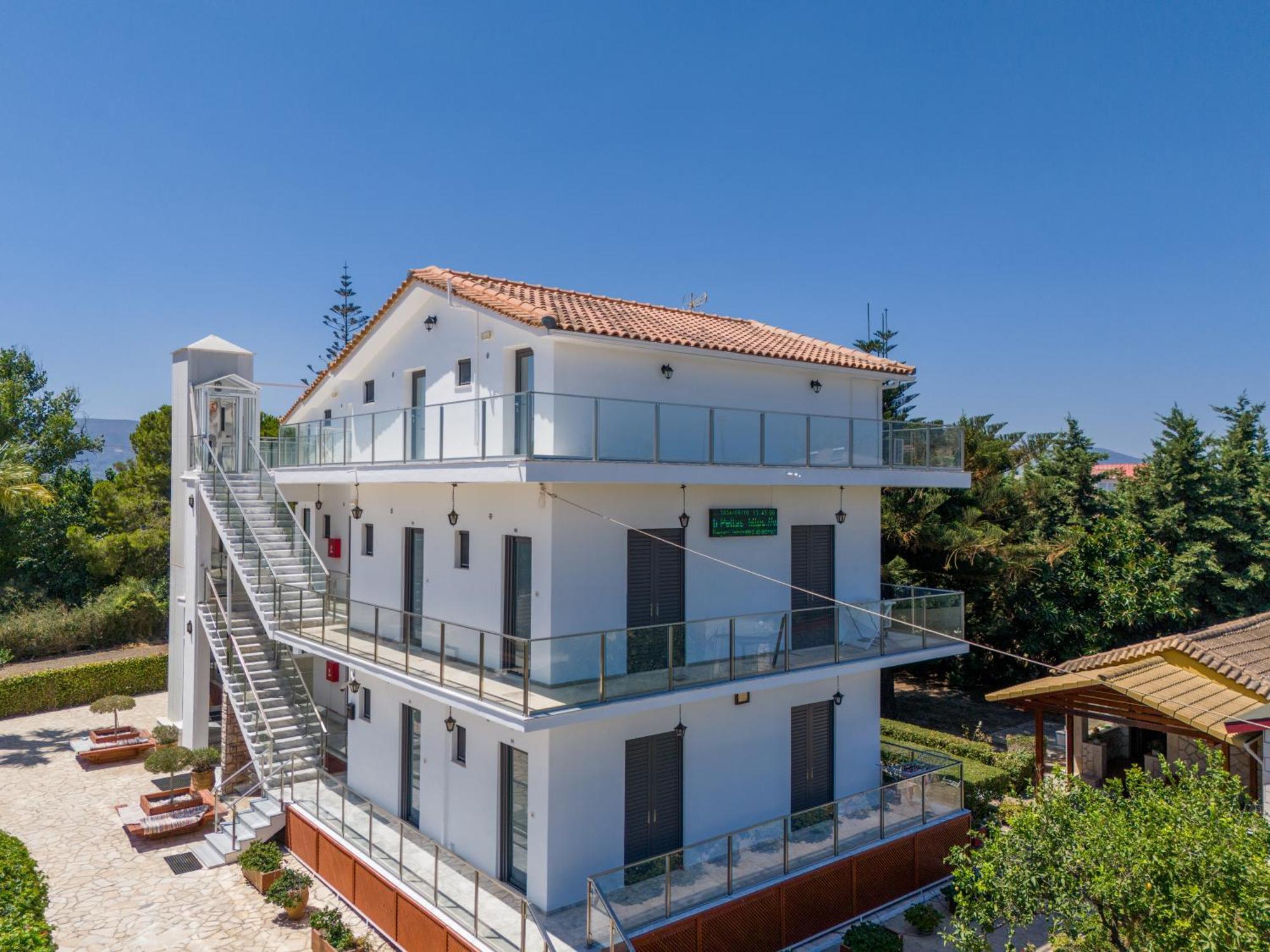 Pettas Apartments Zakynthos Town Exterior photo